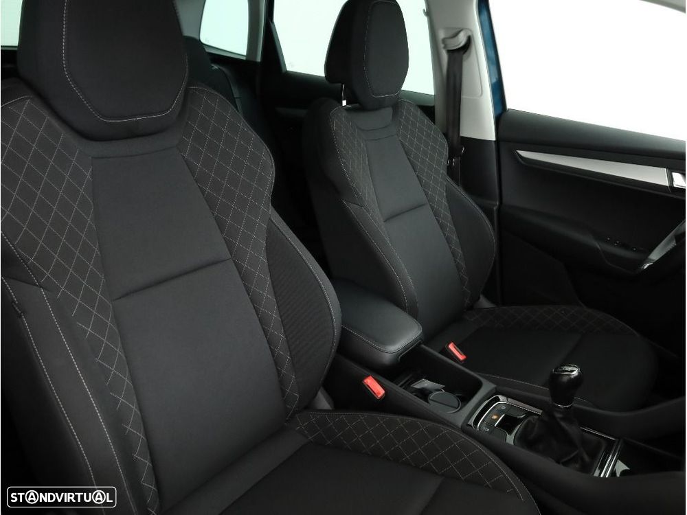 Skoda Karoq 2.0 TDI Ambition - 16