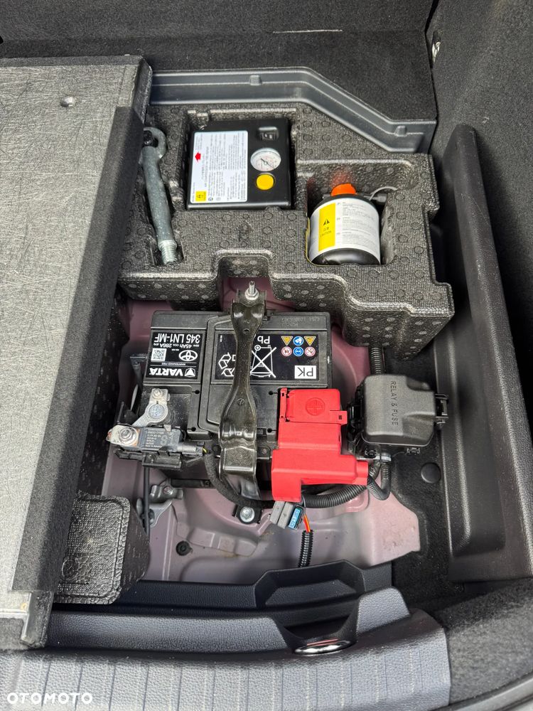 Toyota Corolla 2.0 Hybrid Comfort - 13