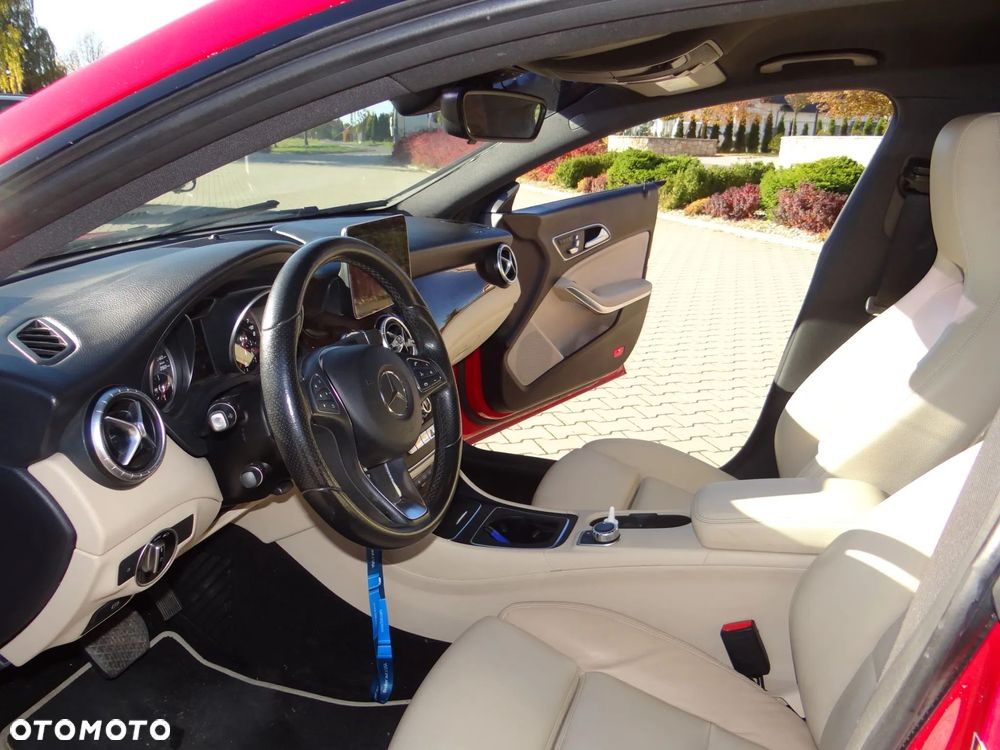 Mercedes-Benz CLA 250 7G-DCT Sport - 22