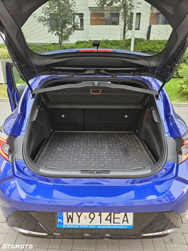 Toyota Corolla 2.0 Hybrid Executive - 17