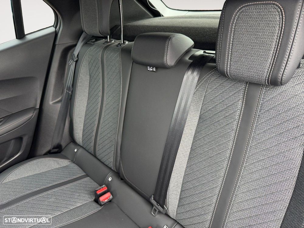 Peugeot 2008 1.2 Hybrid Allure e-DCS6 - 13