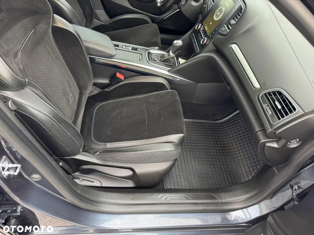 Renault Megane TCe 160 GPF EDC BOSE EDITION - 14