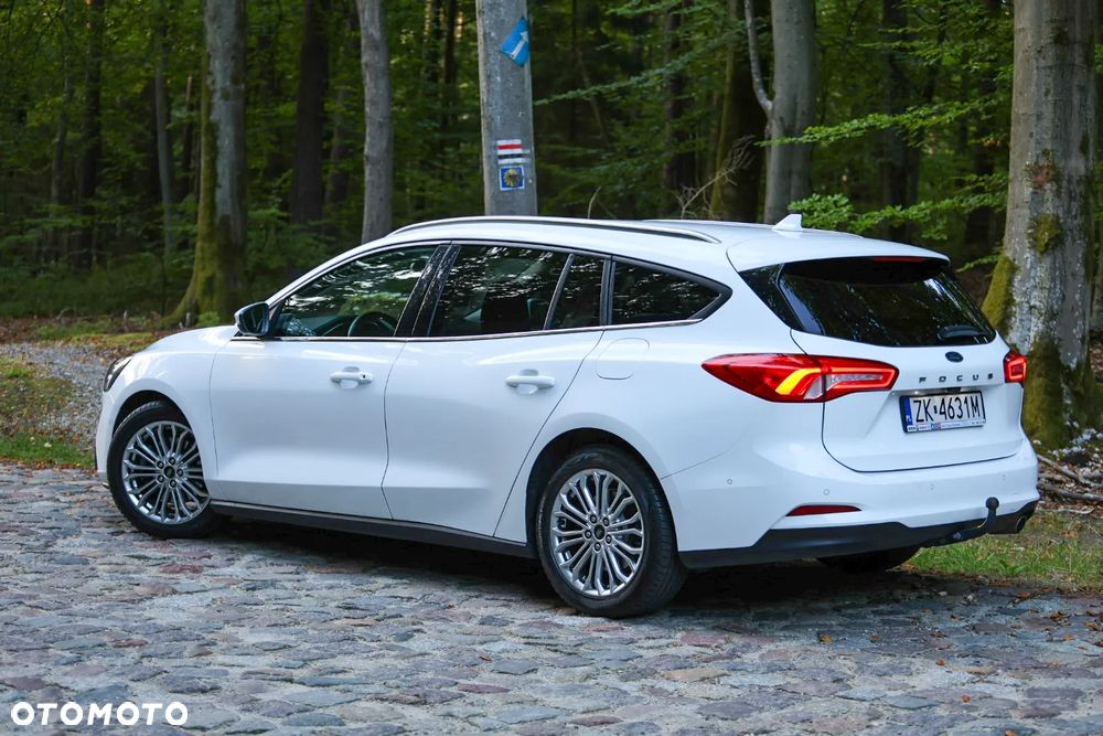 Ford Focus 1.0 EcoBoost Titanium X - 37
