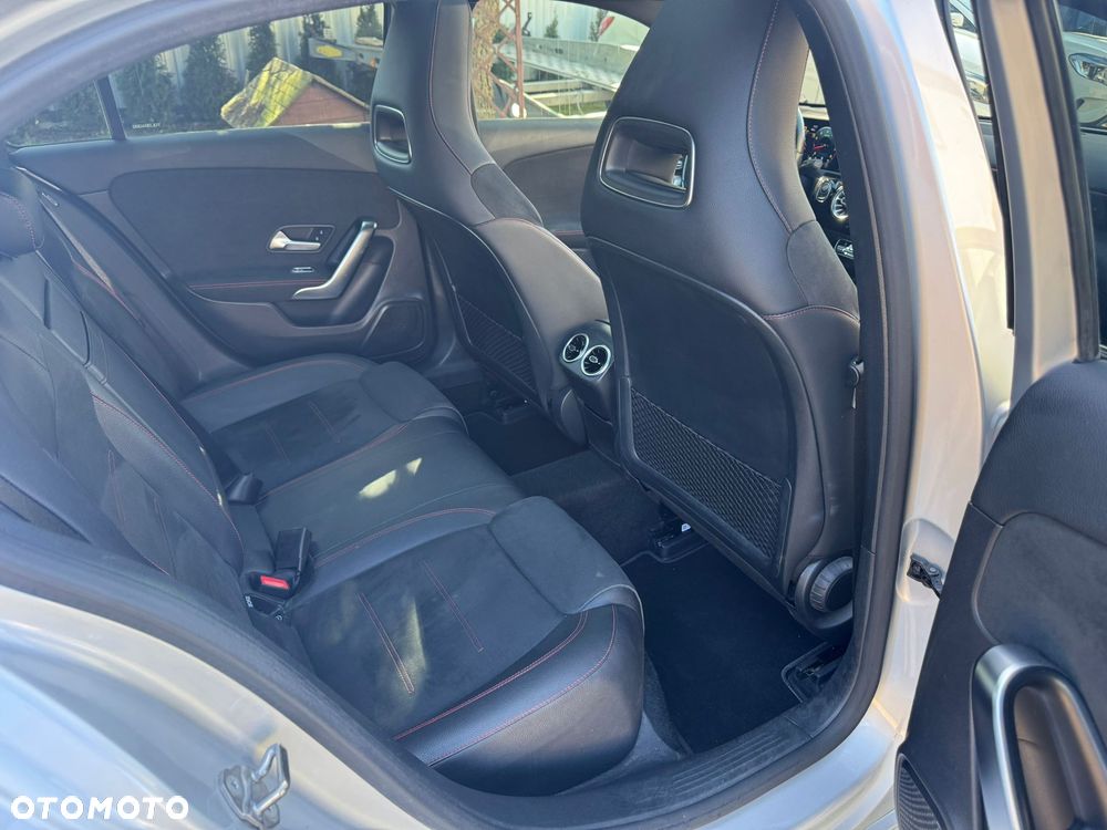 Mercedes-Benz Klasa A 250 4Matic 7G-DCT AMG Line - 29