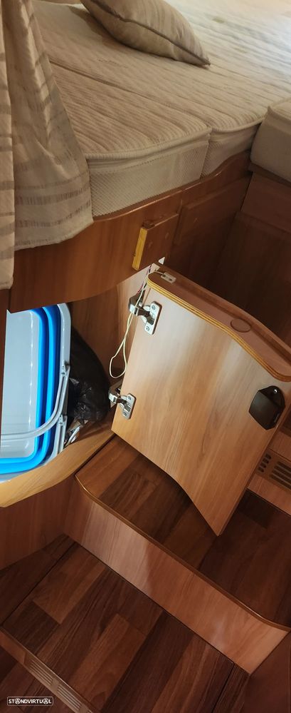 Hymer Nova - 32