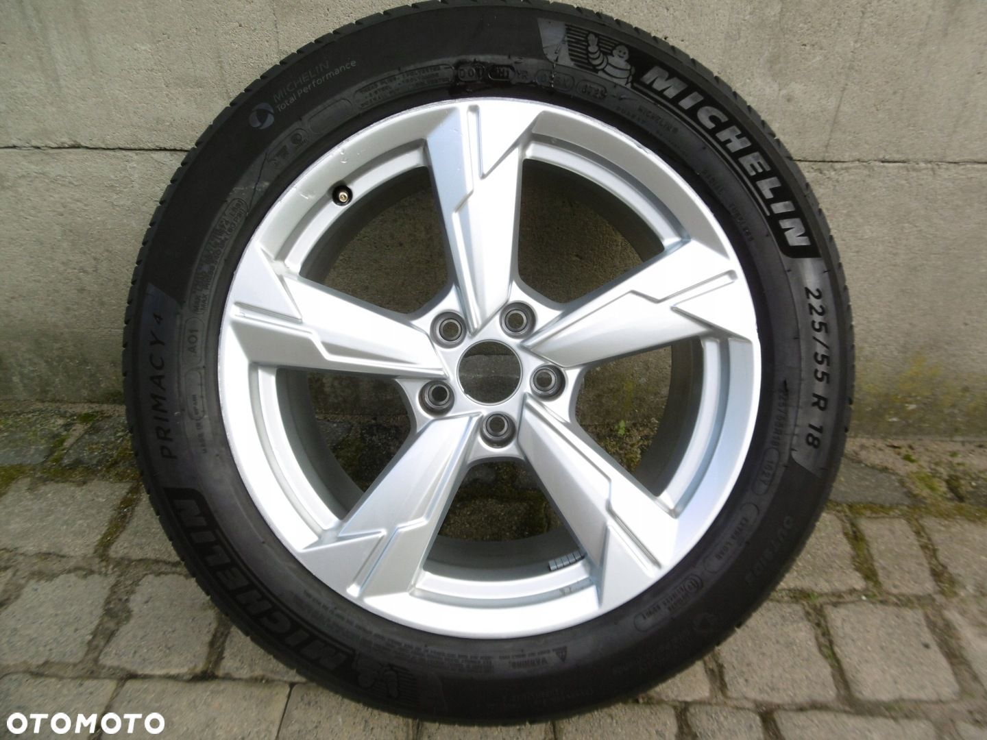 AUDI A6 C8 4K0 8Jx18H2 5x112 ET39 - felga oryginał - 1