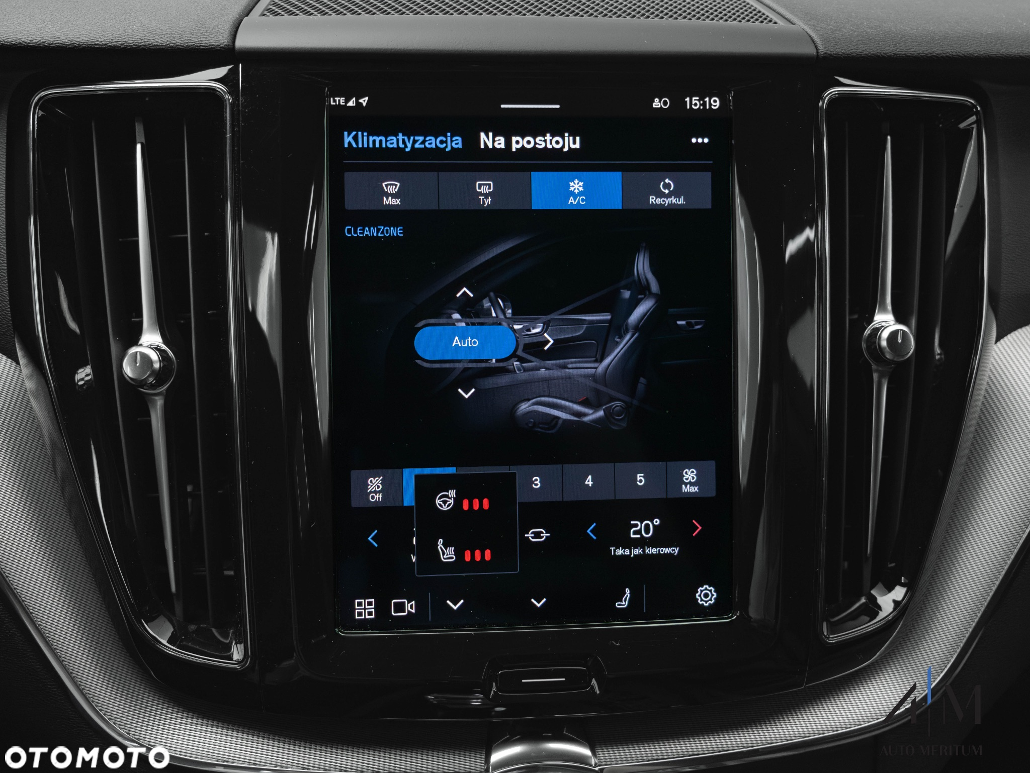 Volvo XC 60 B4 D AWD Plus Dark - 21