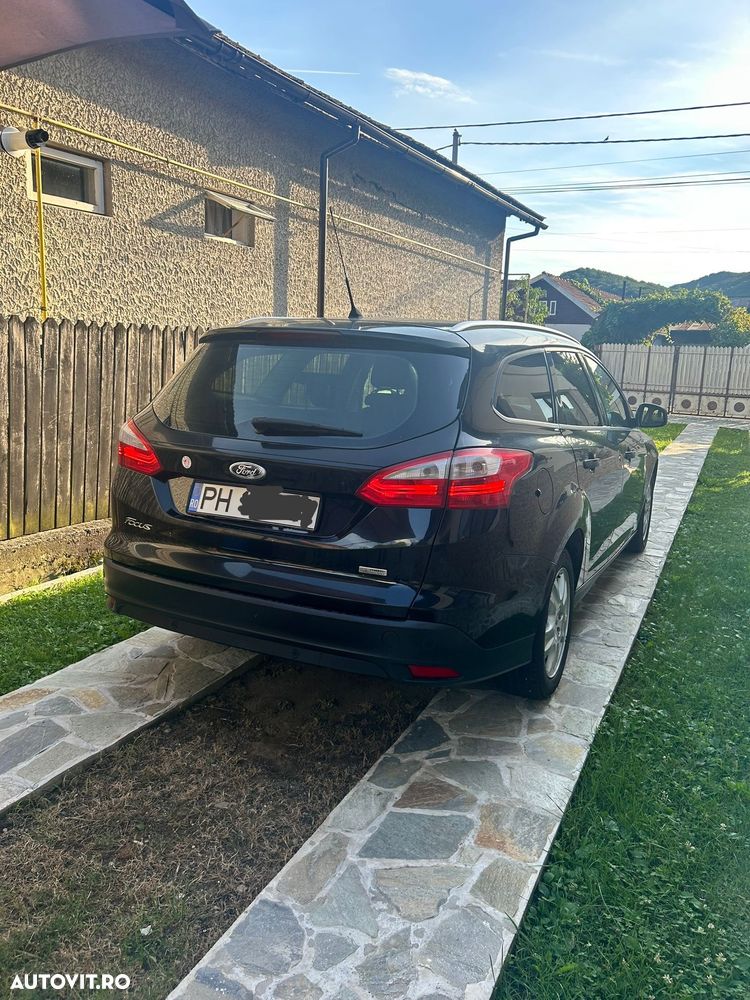 Ford Focus 1.6 TDCI DPF Titanium - 4