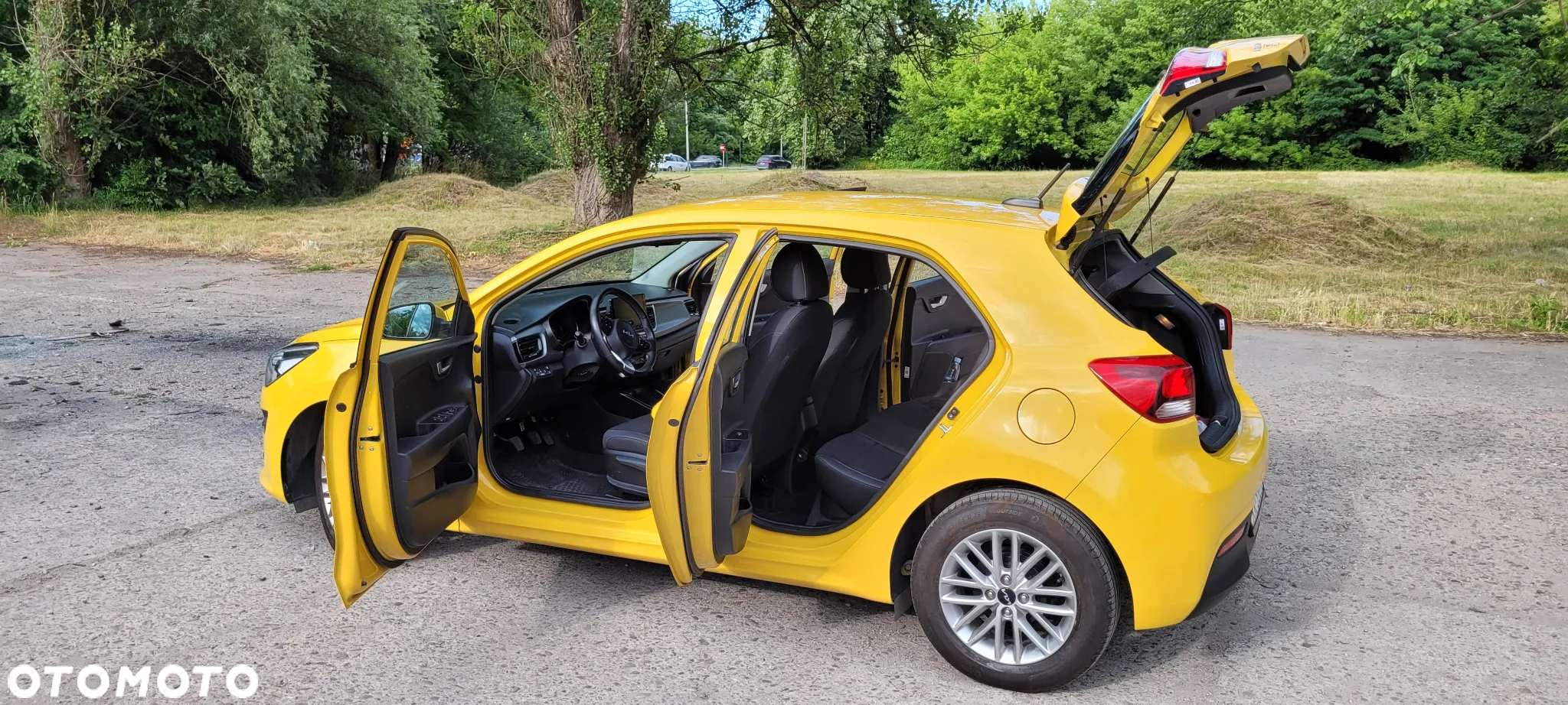 Kia Rio 1.2 L - 6