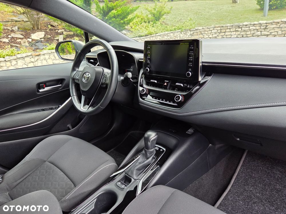 Toyota Corolla 1.8 Hybrid Selection - 19