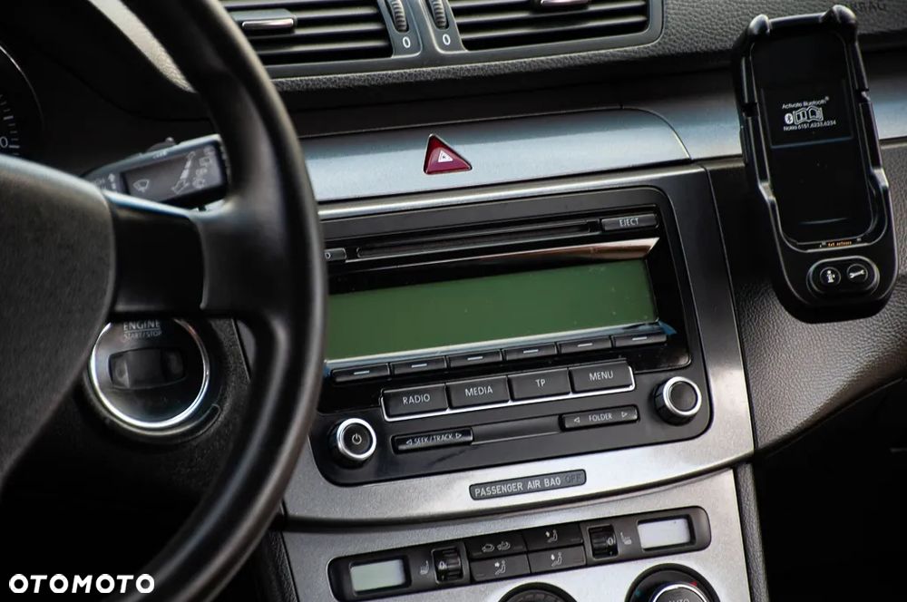 Volkswagen Passat 2.0 TDI Comfortline - 30