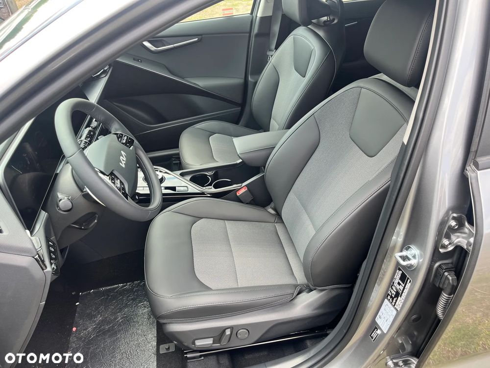 Kia Niro 1.6 GDI Hybrid Business Line - 13
