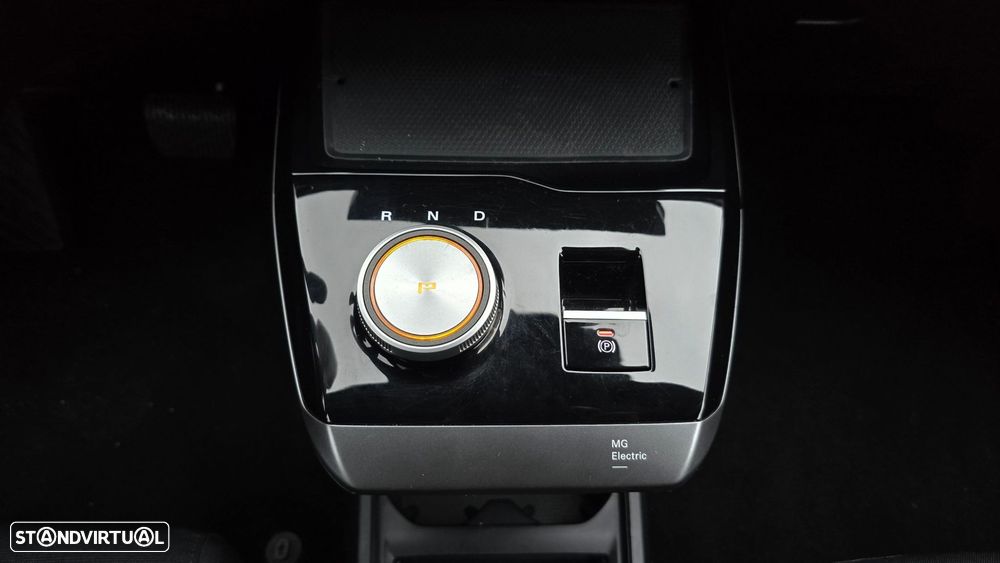 MG MG4 64 kWh Luxury - 45