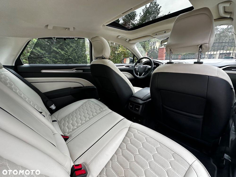 Ford Mondeo Vignale 2.0 EcoBoost - 28