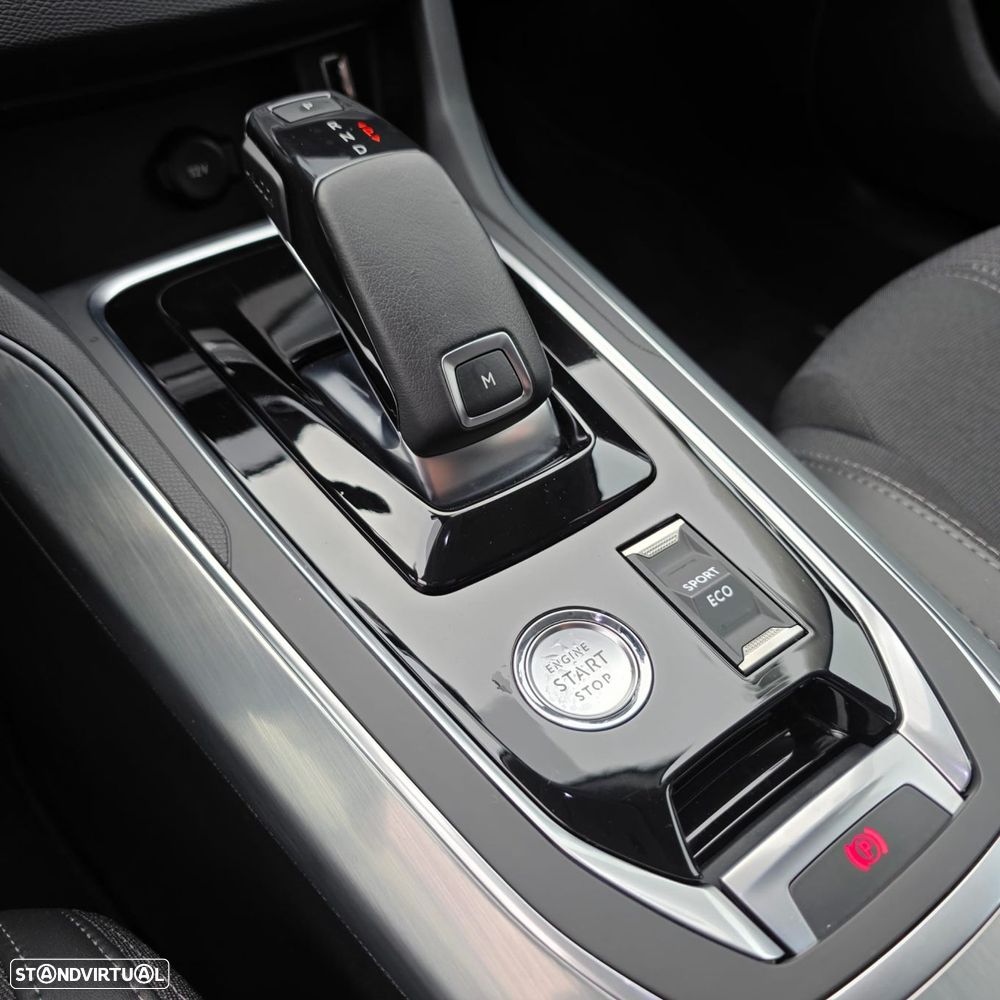 Peugeot 308 SW 1.2 PureTech Allure Pack EAT8 - 6