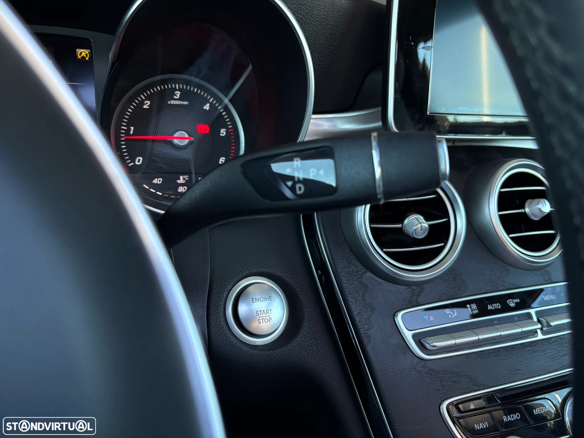 Mercedes-Benz C 220 d Coupe 4Matic 9G-TRONIC AMG Line - 18
