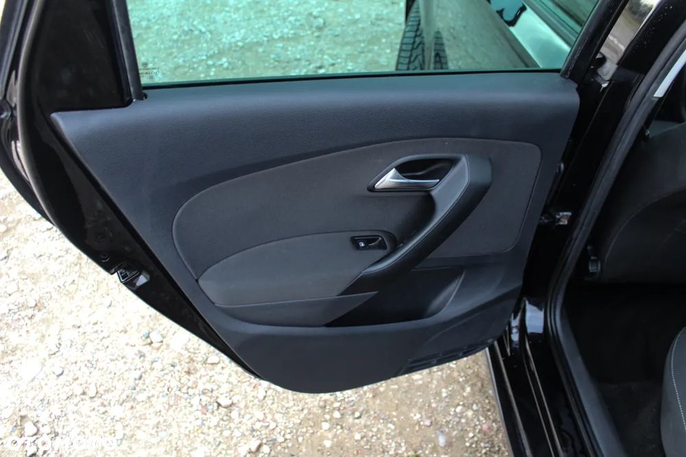 Volkswagen Polo 1.2 12V Comfortline - 23