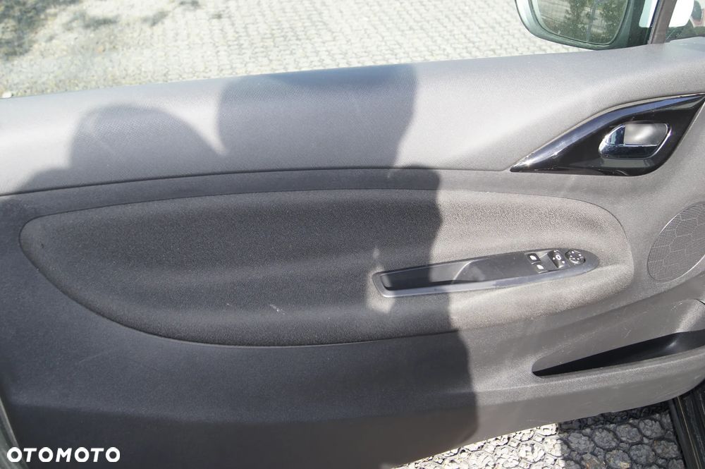 Citroën DS3 e-HDi 110 FAP SportChic - 9