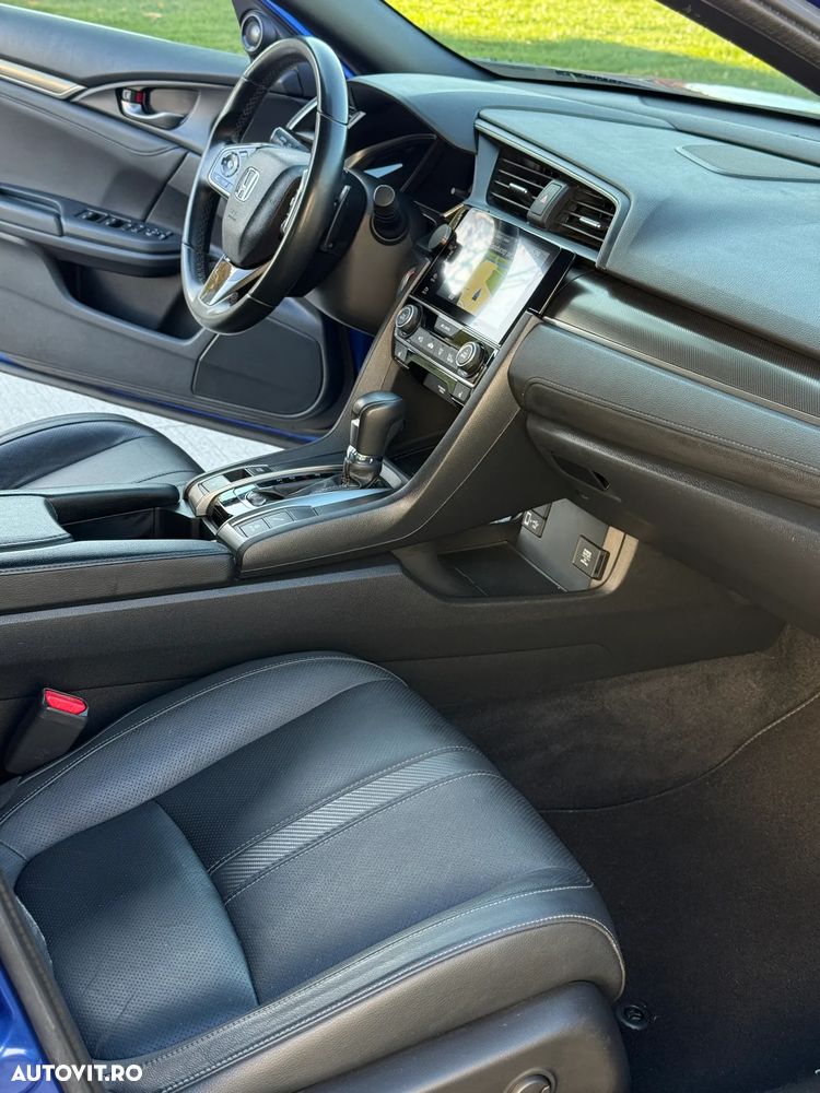 Honda Civic 1.5 i-VTEC Turbo CVT Prestige - 23