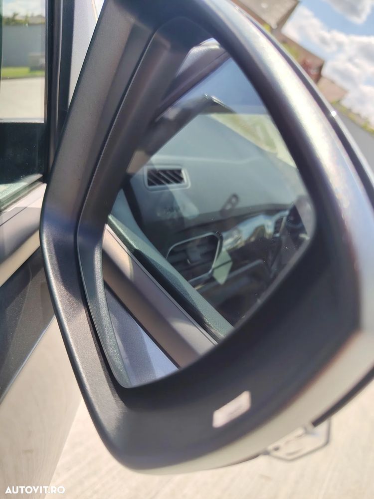 Volkswagen T-Roc 2.0 TDI SCR DSG Life - 8