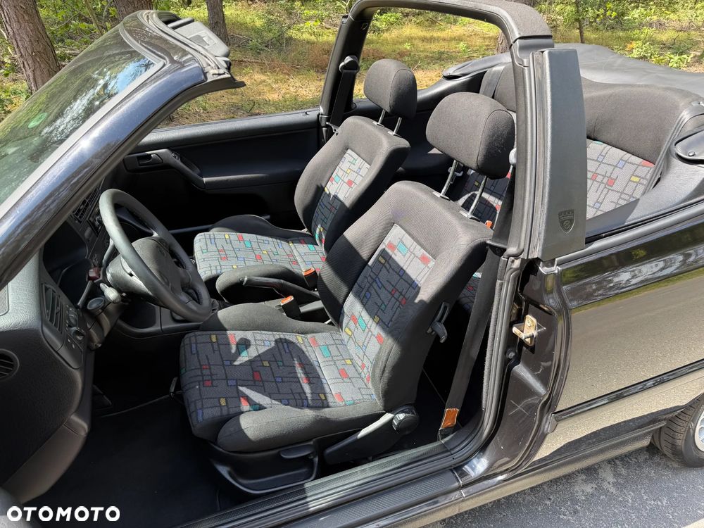Volkswagen Golf Cabrio - 17