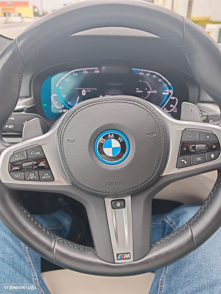 BMW 530 e Pack 50 anos M - 8