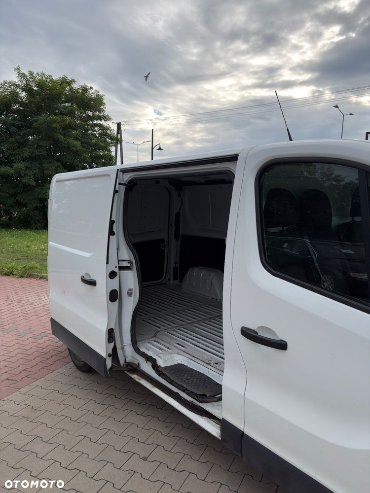 Nissan NV300 - 4