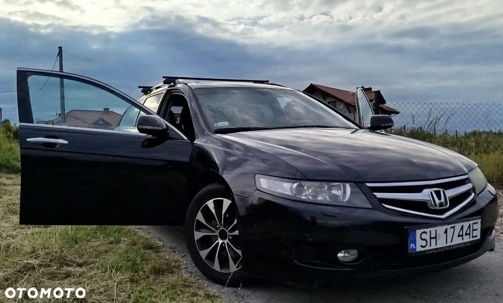 Honda Accord Tourer 2.0 i Executive - 1