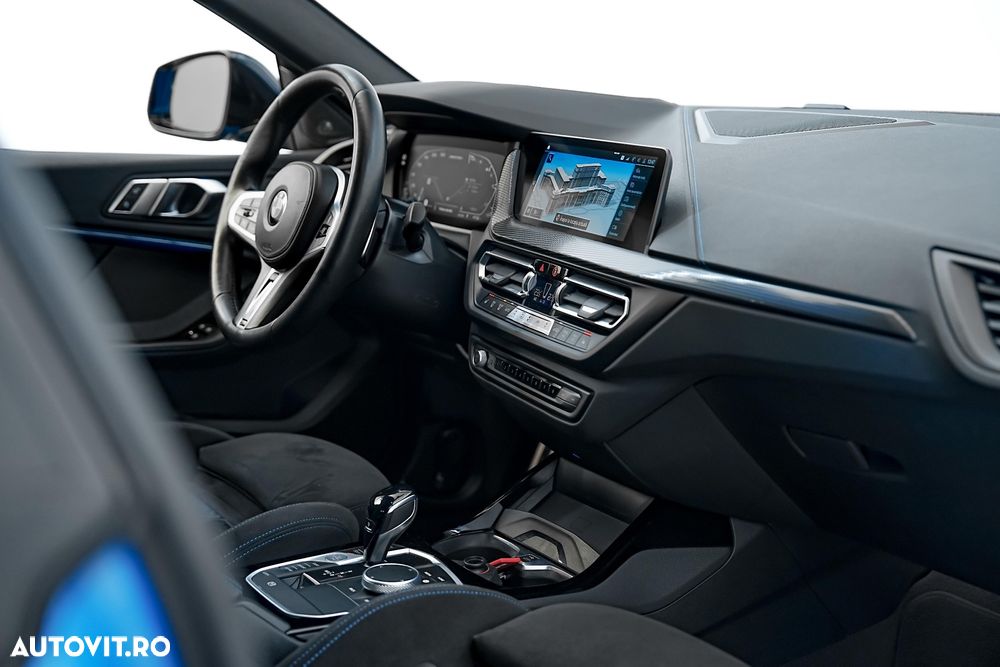 BMW M2 M235i xDrive - 24