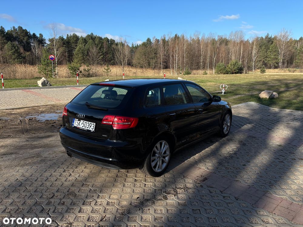 Audi A3 Sportback 2.0 TDI DPF quattro Ambition - 5