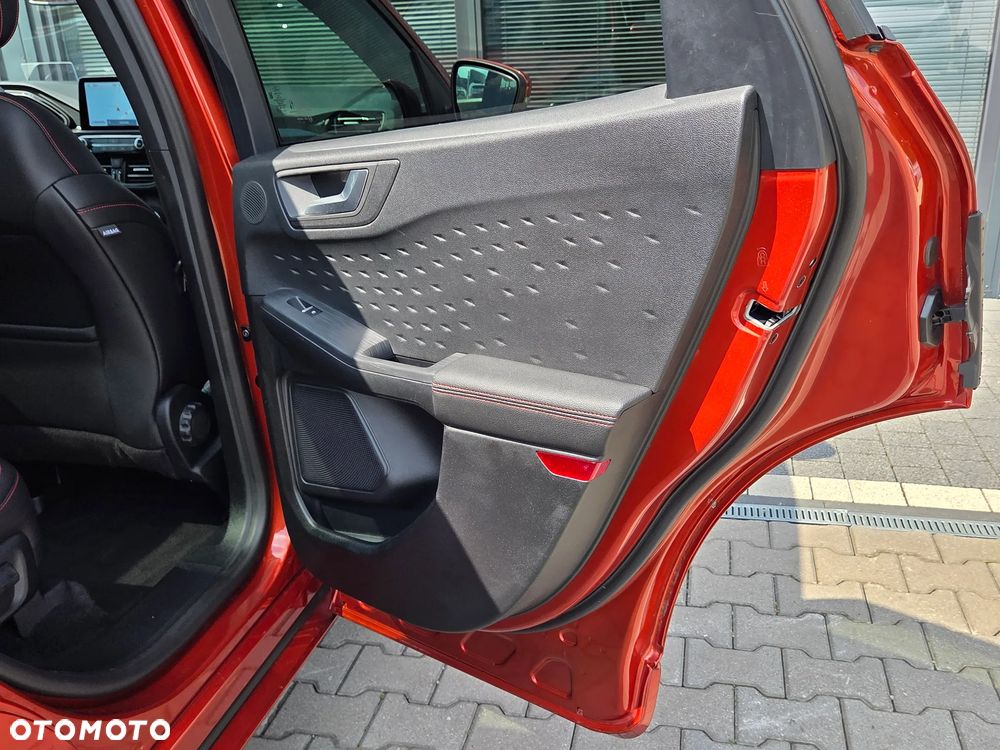 Ford Kuga 2.5P PHEV FWD ST-Line - 33