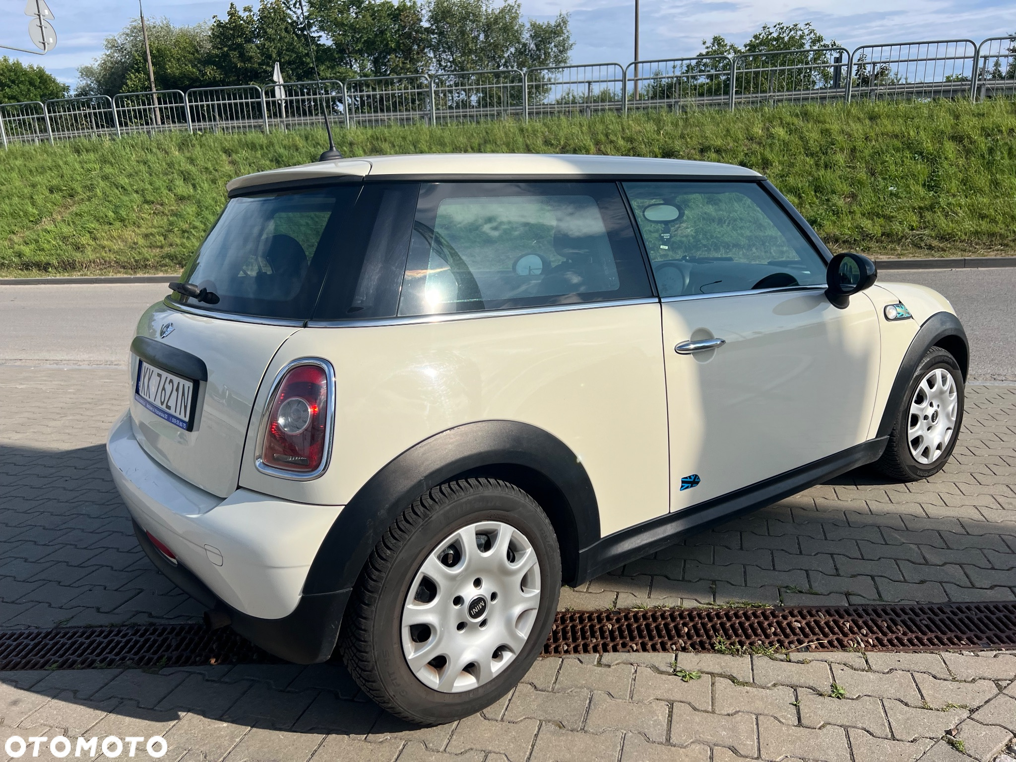 MINI Cooper Standard - 8