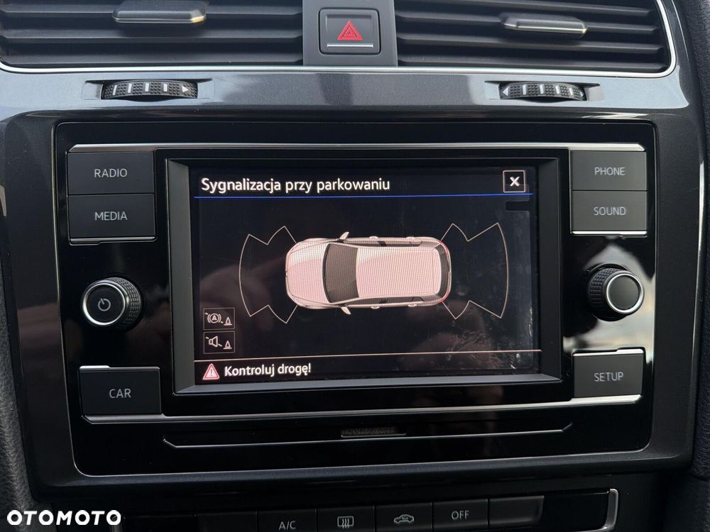 Volkswagen Golf 1.0 TSI BMT Trendline - 22