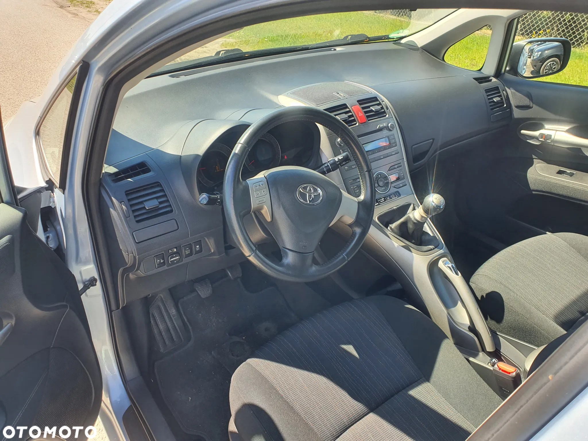Toyota Auris 1.33 VVT-i Entry - 9
