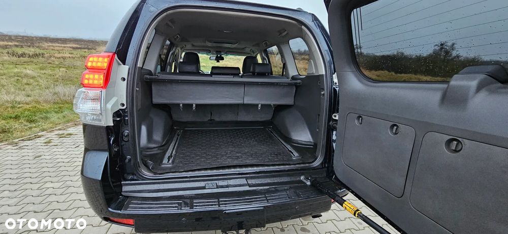 Toyota Land Cruiser LC 3.0 D-4D Prestige - 8