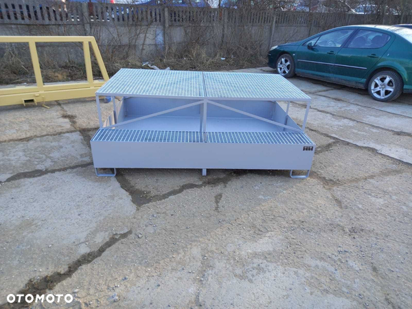 Ociekowa Wanna PMCS 2000 L, Podwójna Ze Stopniem Na MAUSERY