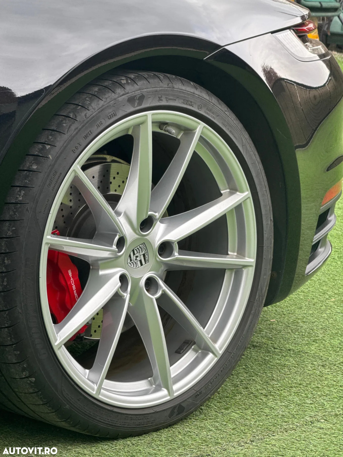 Porsche 911 Carrera 4S - 6