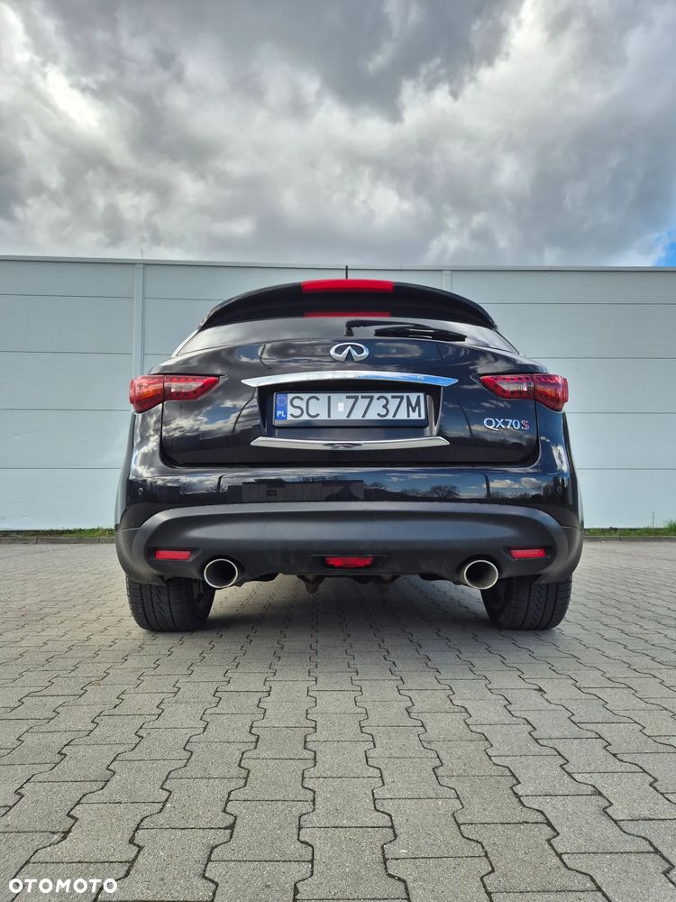 Infiniti Q70 3.0d S - 5