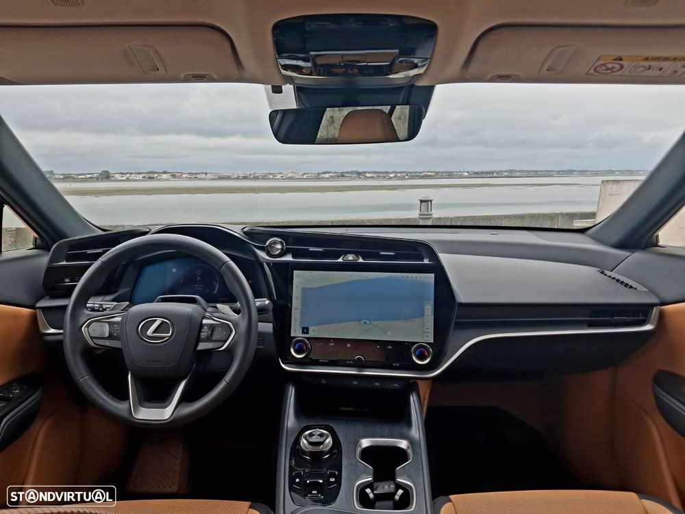 Lexus RZ 300e Premium - 10