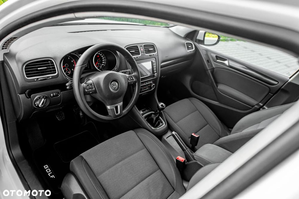 Volkswagen Golf 1.6 Highline - 19