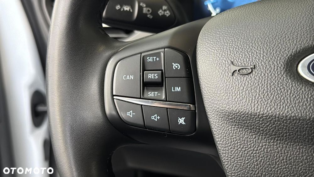 Ford Focus 1.0 EcoBoost Titanium X - 27