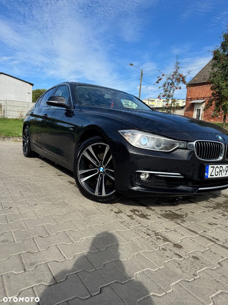 BMW Seria 3 325d Luxury Line - 4