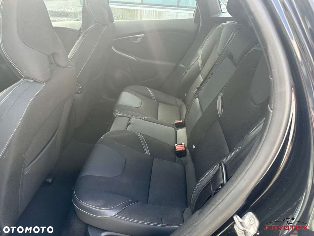 Volvo V40 D2 Momentum - 8