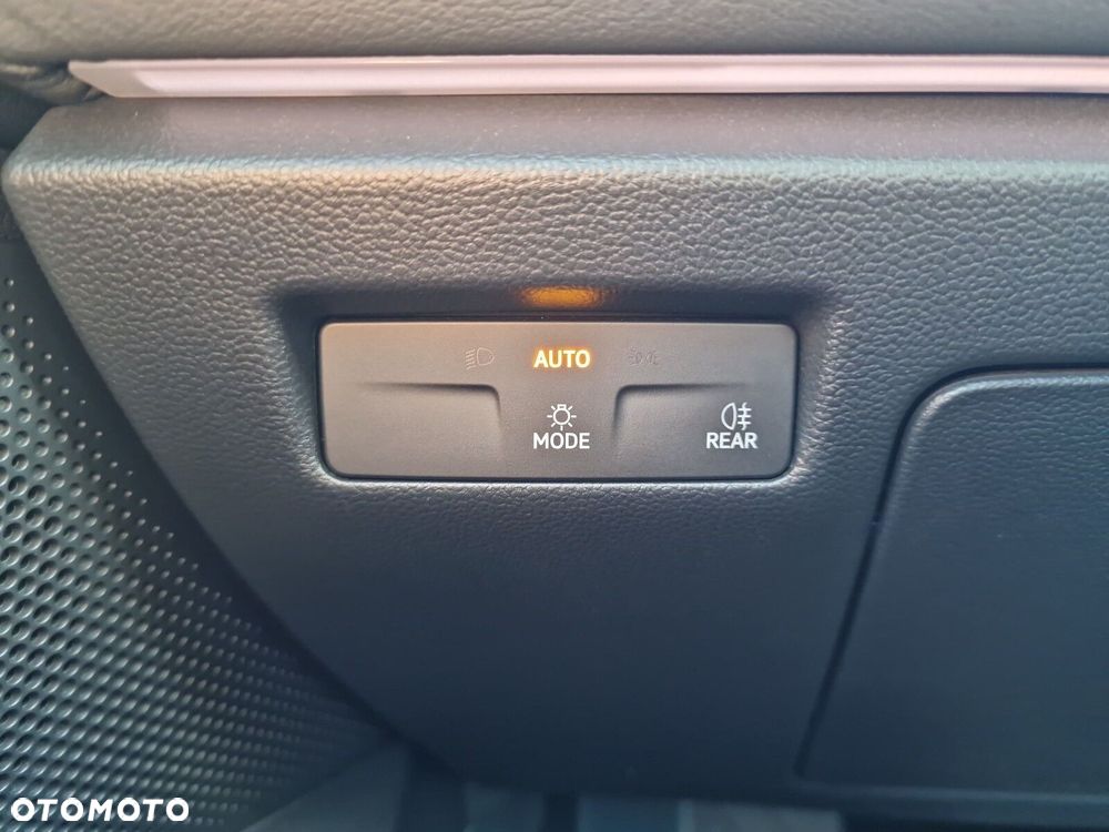 Volkswagen Passat - 31