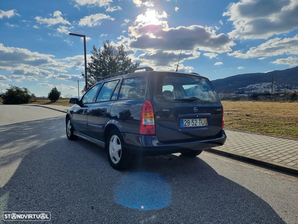 Opel Astra Caravan - 5
