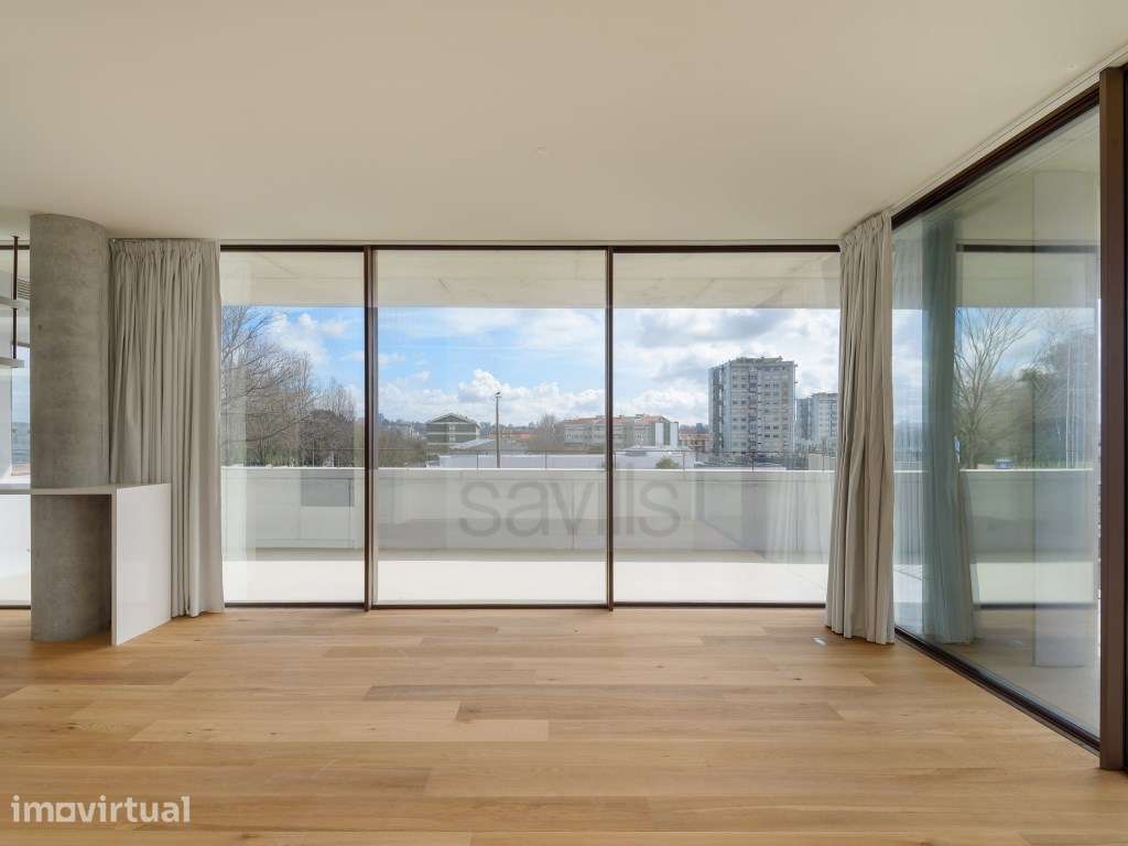 Apartamento T3 em condomínio fechado com vistas de mar, no Porto - Grande imagem: 4/9