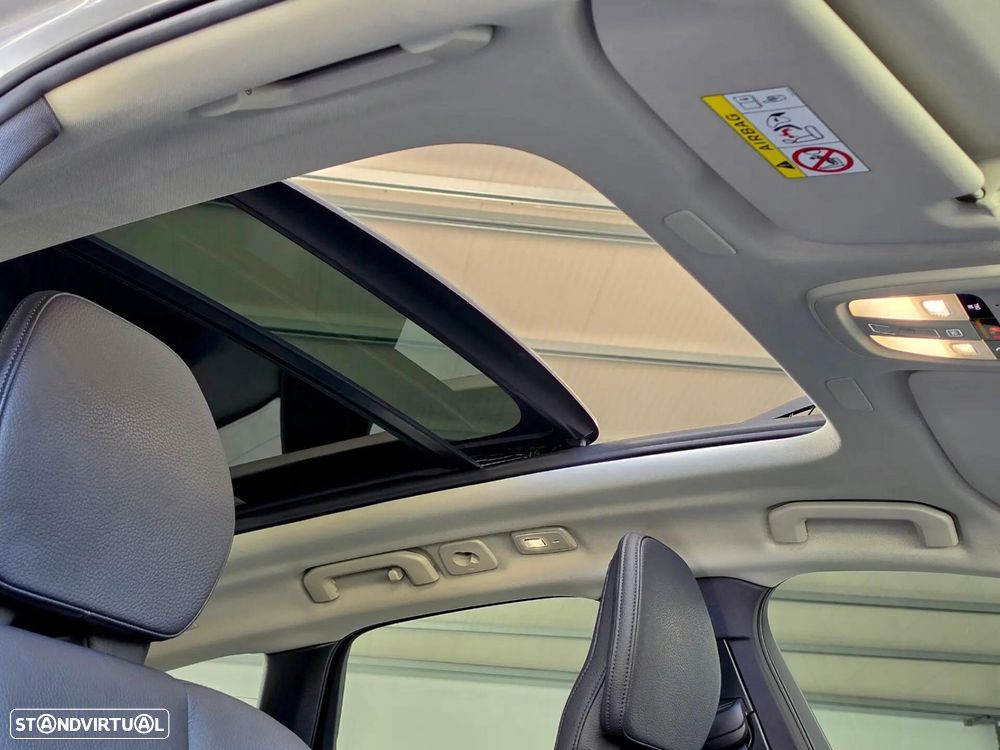Volvo XC 60 2.0 T6 PHEV Inscription AWD - 26