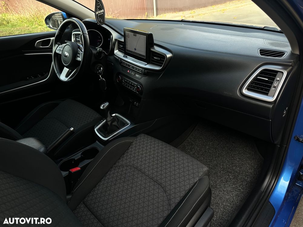 Kia Ceed - 24