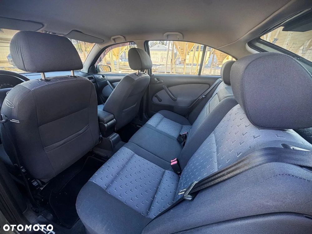 Skoda Octavia 2.0 Ambiente - 13