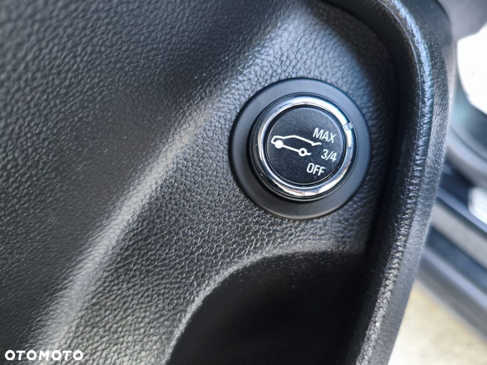 Opel Insignia 1.6 T Cosmo S&S EU6 - 26